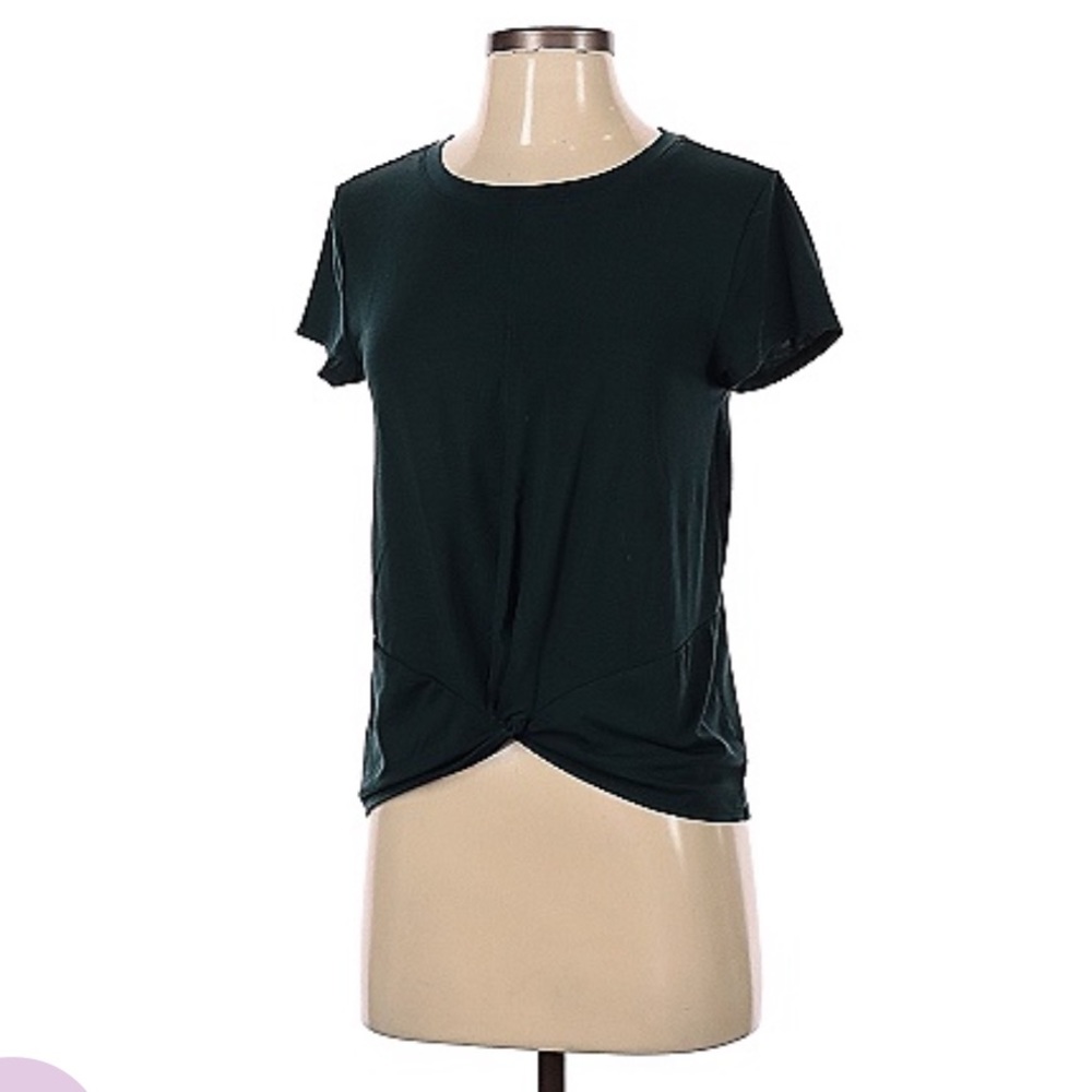 2 Athleta pieces for $45 Dark green athleta twist tee